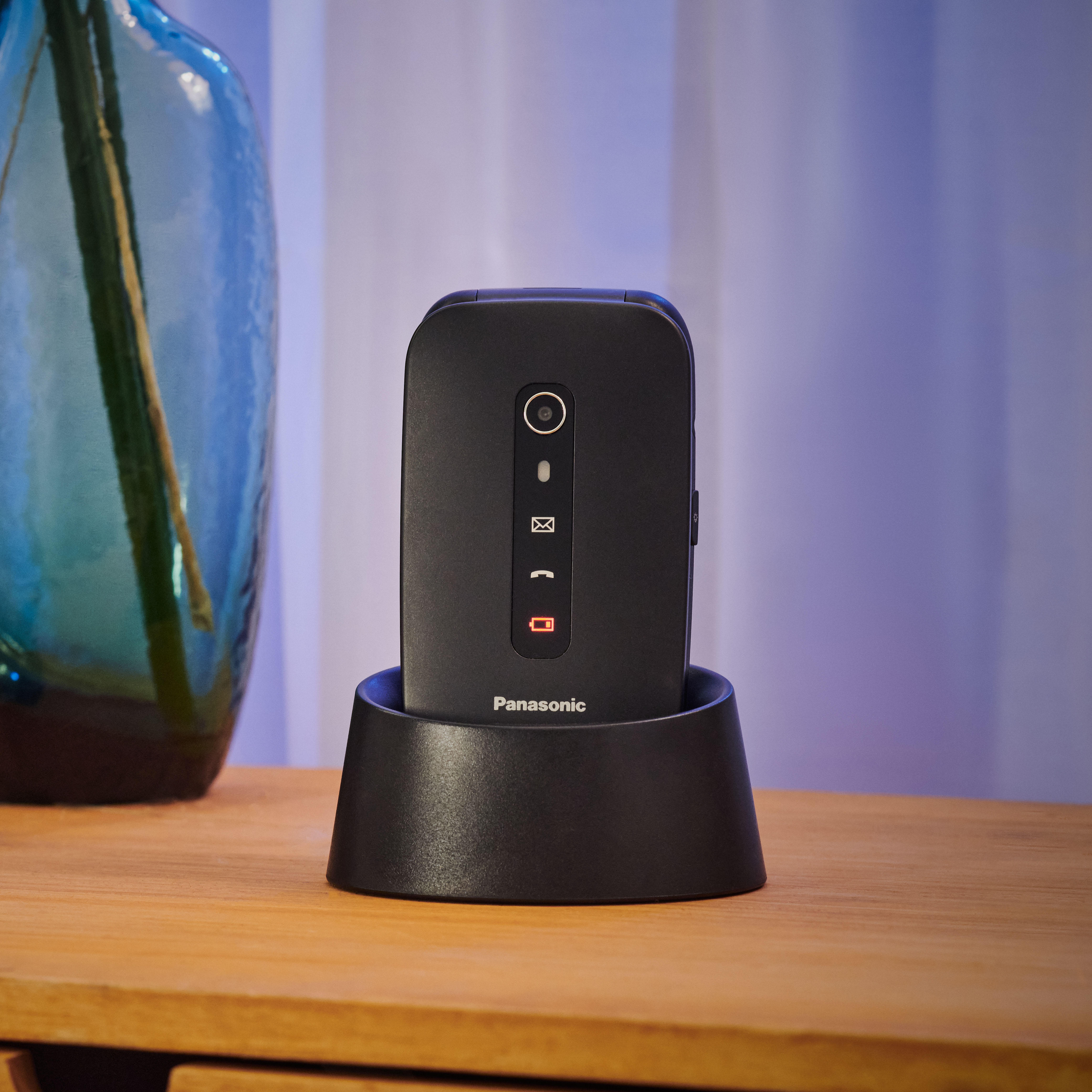 panasonic-mobilephone-KX-TU550-Lifestylebild-518