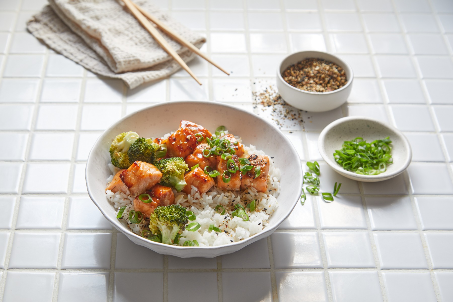Panasonic_CD5-CT5_Air_Fryer_MWO_Recipe_Salmon_Bites_Bowl_unlimited_global_2_
