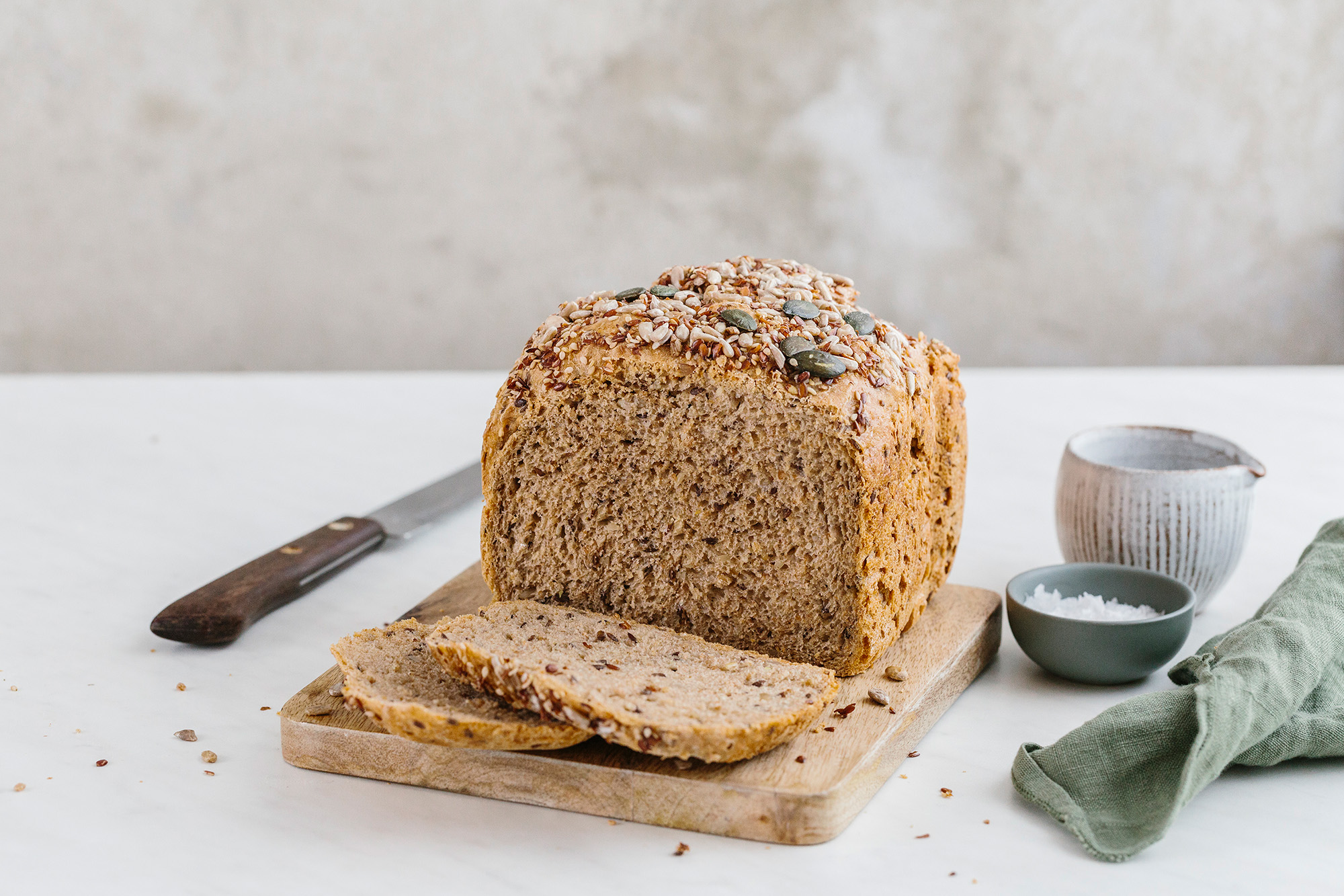 New_Breadmaker_Range_Lifestyle_Image_Whole_Grain_Bread_WEB