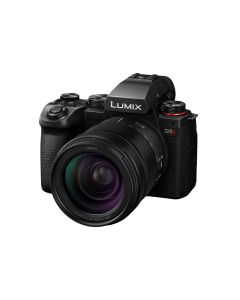 LUMIX S5II with 28-200mm F4.0-7.1 Lens DC-S5M2HE